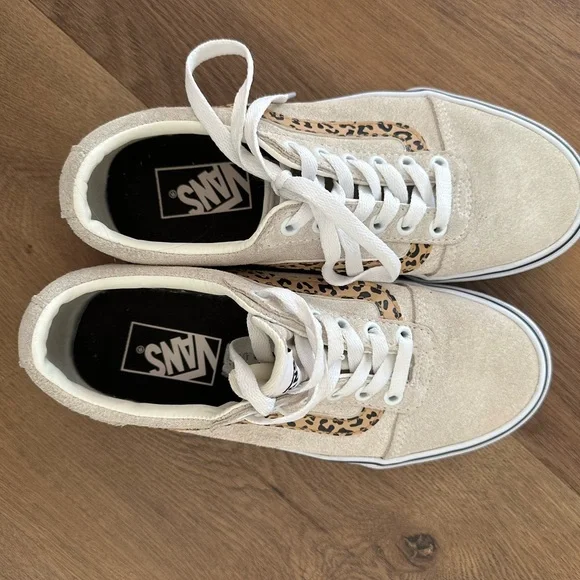 VANS Old Skool Cream Suede and Leopard Print Skate Sneakers Shoes Women’s Sz 7.5 - Picture 3 of 8